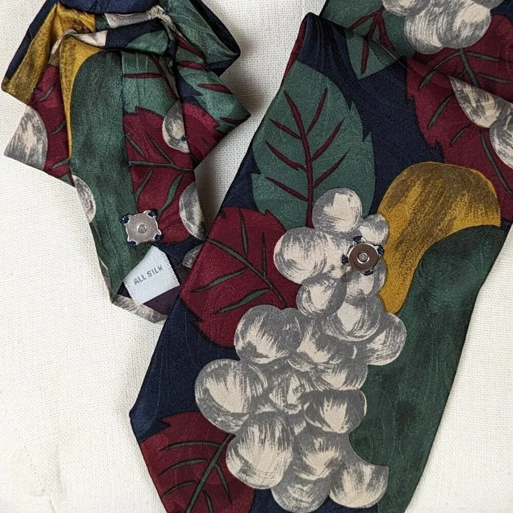 BNWT Ogsplosh Women's Fall Ascot Scarf Size Medium